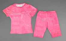 Load image into Gallery viewer, Pink women&#39;s set. Soft, comfortable, and stylist. 